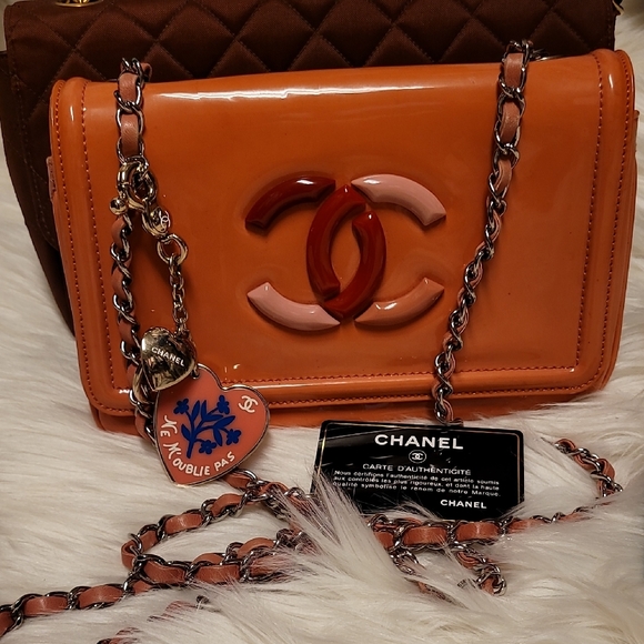 Chanel Glossy Peach Orange And Red  Crossbody Bag - Picture 1 of 10